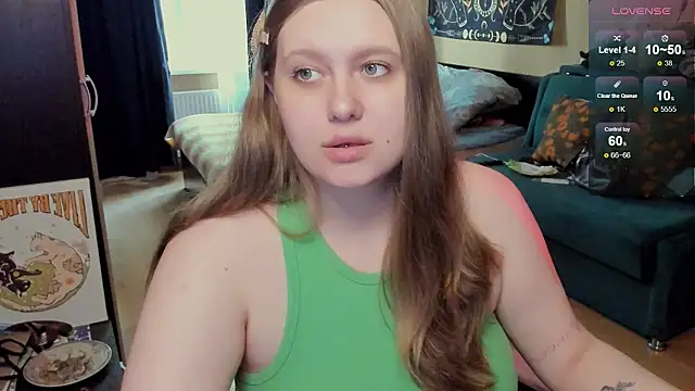 Alice Dreamgirl  online show from 07-18-26, 11:47
