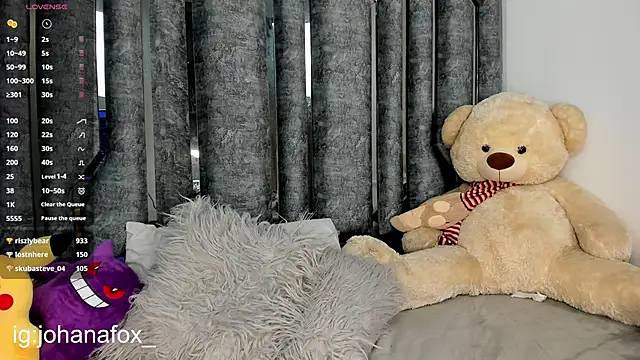 Snapshot of johanafox_ chatting on 12-22-24, 11:22 johanafox online show from 12-22-24, 11:22