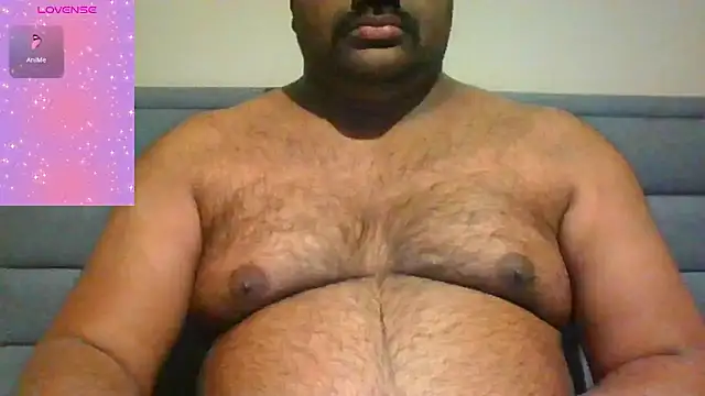 Snapshot of indianbearbot chatting on 12-14-25, 08:57 indianbearbot online show from 12-14-25, 08:57