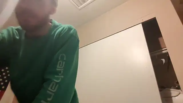 Huntzg23 online show from 12-14-25, 05:02