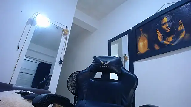 NikolSexyHot online show from 07-14-26, 08:03