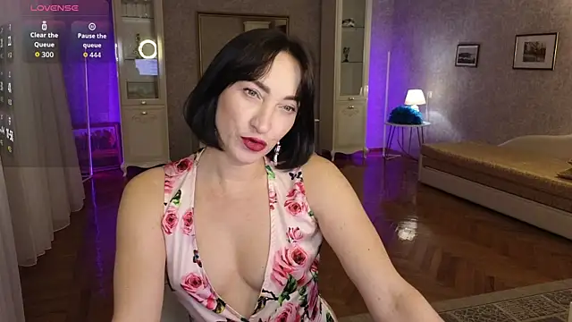 Snapshot of AnneHaddaway chatting on 11-20-25, 07:02 AnneHaddaway online show from 11-20-25, 07:02