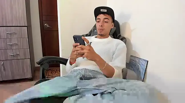 twink latino5 online show from 03-14-25, 03:37