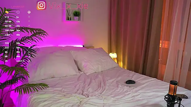 Snapshot of ViXXXiee chatting on 10-22-25, 06:07 ViXXXiee online show from 10-22-25, 06:07