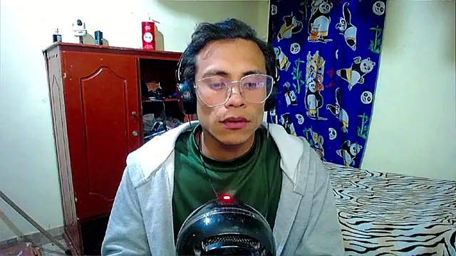 Willy Mate online show from 10-16-25, 05:08