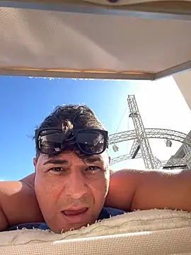 Snapshot of SecretlyDD chatting on 02-24-25, 12:26 SecretlyDD online show from 02-24-25, 12:26