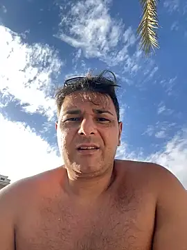 Snapshot of SecretlyDD chatting on 02-26-25, 02:46 SecretlyDD online show from 02-26-25, 02:46