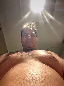 Snapshot of SecretlyDD chatting on 02-28-25, 08:20 SecretlyDD online show from 02-28-25, 08:20