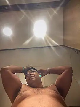 Snapshot of SecretlyDD chatting on 02-28-25, 05:59 SecretlyDD online show from 02-28-25, 05:59