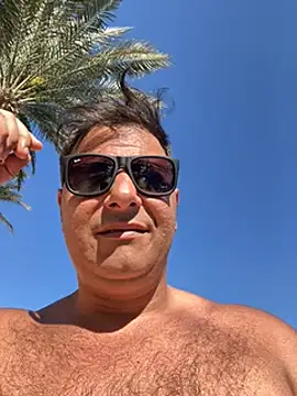 Snapshot of SecretlyDD chatting on 03-01-25, 12:56 SecretlyDD online show from 03-01-25, 12:56