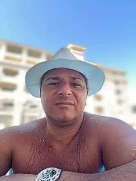 Snapshot of SecretlyDD chatting on 03-13-25, 11:51 SecretlyDD online show from 03-13-25, 11:51