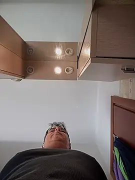 Snapshot of SecretlyDD chatting on 03-20-25, 08:42 SecretlyDD online show from 03-20-25, 08:42