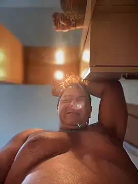 Snapshot of SecretlyDD chatting on 03-22-25, 10:17 SecretlyDD online show from 03-22-25, 10:17