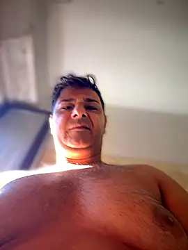 Snapshot of SecretlyDD chatting on 09-28-25, 08:42 SecretlyDD online show from 09-28-25, 08:42