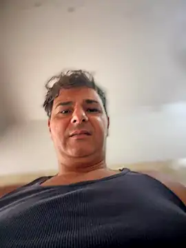 Snapshot of SecretlyDD chatting on 10-11-25, 06:45 SecretlyDD online show from 10-11-25, 06:45