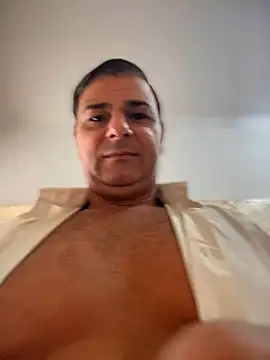 Snapshot of SecretlyDD chatting on 10-12-25, 06:23 SecretlyDD online show from 10-12-25, 06:23