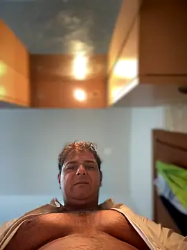 Snapshot of SecretlyDD chatting on 10-15-25, 08:14 SecretlyDD online show from 10-15-25, 08:14