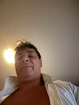 Snapshot of SecretlyDD chatting on 10-21-25, 08:48 SecretlyDD online show from 10-21-25, 08:48