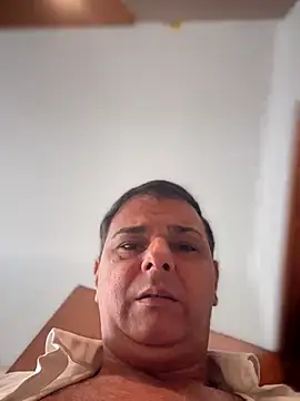 Snapshot of SecretlyDD chatting on 11-06-25, 08:48 SecretlyDD online show from 11-06-25, 08:48