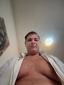 Snapshot of SecretlyDD chatting on 02-20-26, 11:54 SecretlyDD online show from 02-20-26, 11:54