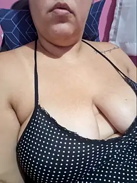 Snapshot of Paolaa_hoot chatting on 03-22-25, 09:53 Paolaa hoot online show from 03-22-25, 09:53