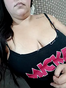 Paolaa hoot online show from 04-14-26, 06:36