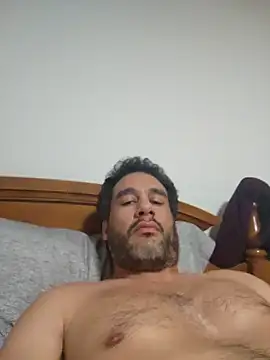 Snapshot of PNPdad6969 chatting on 01-02-25, 01:17 PNPdad6969 online show from 01-02-25, 01:17