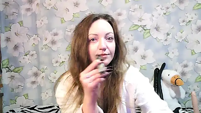 Snapshot of KattyLuuu chatting on 03-16-25, 04:01 KattyLuuu online show from 03-16-25, 04:01