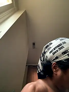 Snapshot of bigdickdomd chatting on 12-04-25, 03:10 bigdickdomd online show from 12-04-25, 03:10