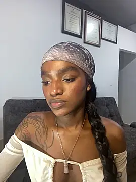 Zizi-campbel online show from 03-07-25, 12:34