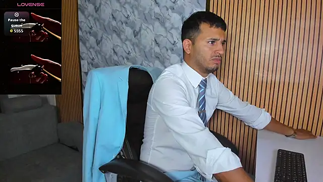 Hideintheoffice online show from 11-21-25, 10:58