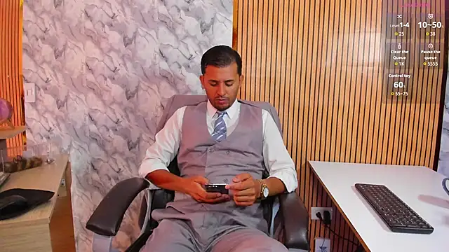 Hideintheoffice online show from 04-01-26, 01:12