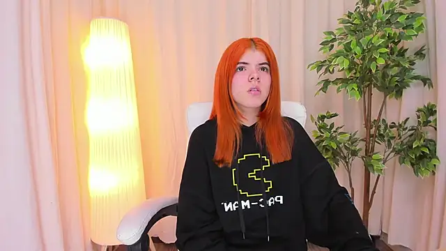 Snapshot of Maddy_bennet chatting on 02-19-25, 04:12 Maddy bennet online show from 02-19-25, 04:12