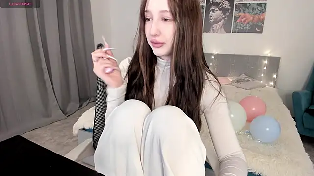 Lissa Meow  online show from 04-30-26, 02:07