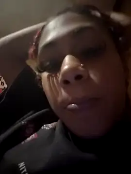 Snapshot of carmelbbyx22 chatting on 12-22-25, 03:36 carmelbbyx22 online show from 12-22-25, 03:36