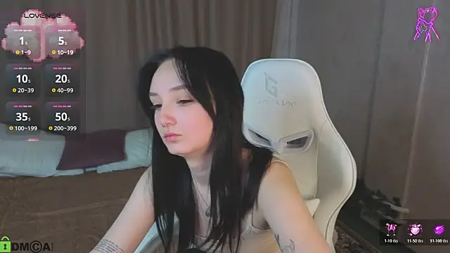 Snapshot of Cheryl__Brown chatting on 02-01-26, 01:15 Cheryl Brown online show from 02-01-26, 01:15