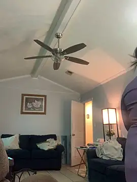 Snapshot of sweethoneypussi chatting on 10-31-25, 05:30 sweethoneypussi online show from 10-31-25, 05:30