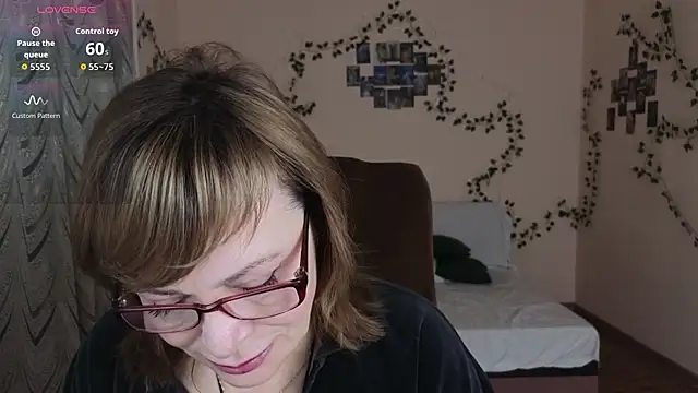 Miss Moren online show from 11-13-25, 04:33