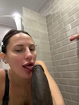 Snapshot of imMolly11 chatting on 11-25-25, 09:20 imMolly11 online show from 11-25-25, 09:20