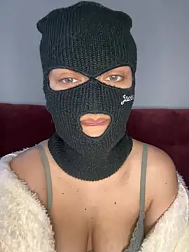 Nikki Hoee online show from 02-26-26, 03:44