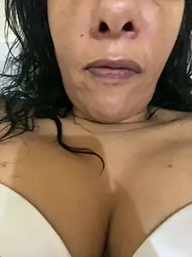 Snapshot of briannaa557 chatting on 01-11-25, 11:23 briannaa557 online show from 01-11-25, 11:23