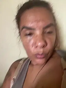 Snapshot of briannaa557 chatting on 09-13-25, 06:40 briannaa557 online show from 09-13-25, 06:40