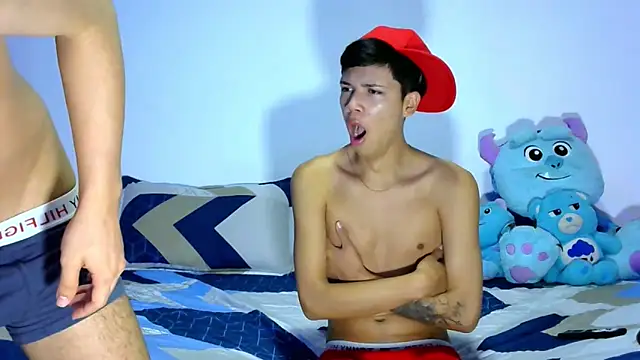 Snapshot of Angel_xxx chatting on 03-04-25, 03:44 Angel xxx online show from 03-04-25, 03:44