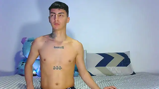 Snapshot of Angel_xxx chatting on 03-09-25, 10:19 Angel xxx online show from 03-09-25, 10:19