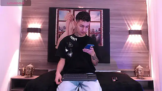 Snapshot of Angel_xxx chatting on 01-19-26, 01:15 Angel xxx online show from 01-19-26, 01:15