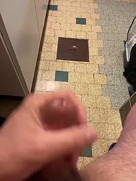 mikiss789 online show from 03-18-26, 04:04