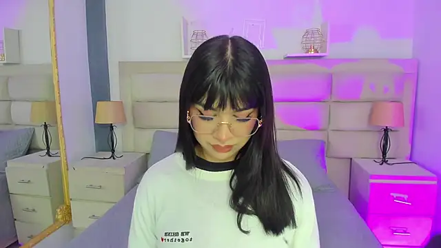 RoseCassie online show from 03-18-25, 12:36