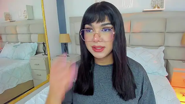 RoseCassie online show from 03-21-25, 01:01