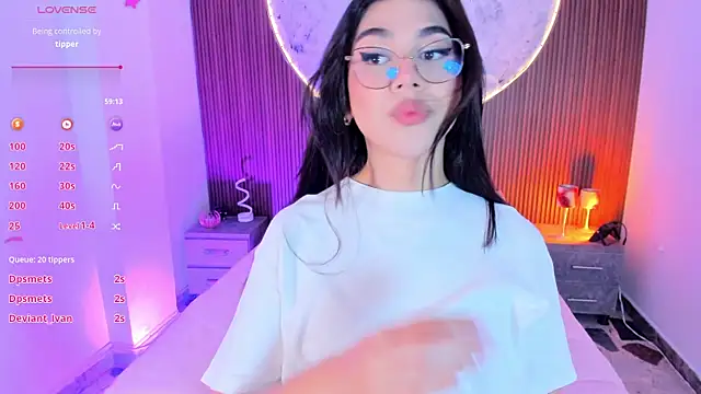 RoseCassie online show from 06-05-26, 02:01