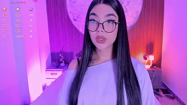 RoseCassie online show from 06-16-26, 01:25